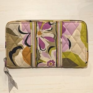 Vera Bradley women's wallet